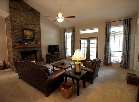 5th image of 408 Bremen Dr