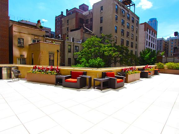 4th image of 200 W 72nd St APT 6K