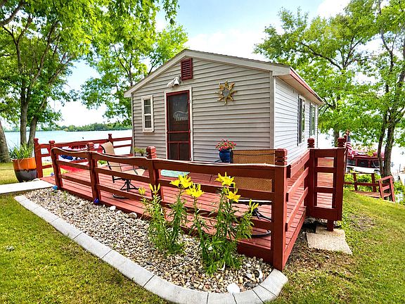 4th image of 460 Nesbitt Dr