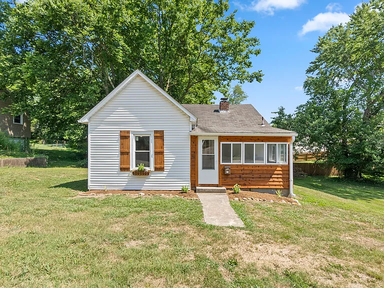 1520 New Madrid St — Photo 18