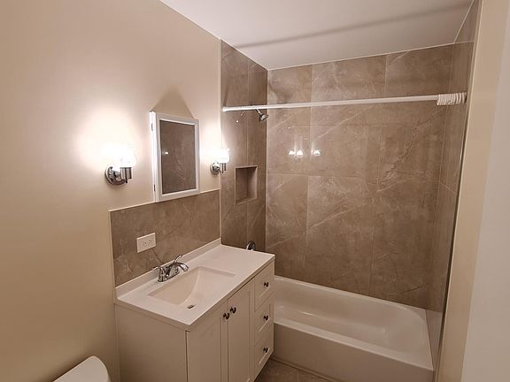3rd image of 7528 Country Ln #2N