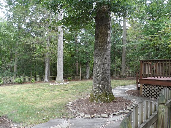 5th image of 8251 Sugar Wood Dr