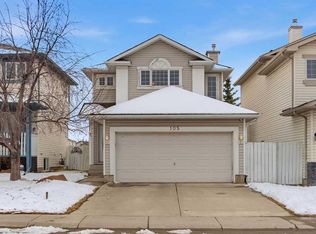 105 N Douglas Ridge Cir SE, Calgary, AB T2Z3B7