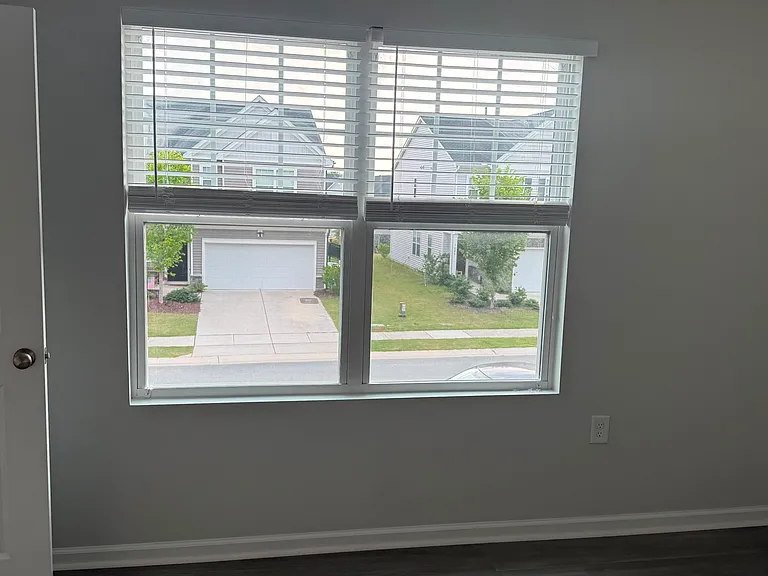 1633 Trembley Park Dr — Photo 36