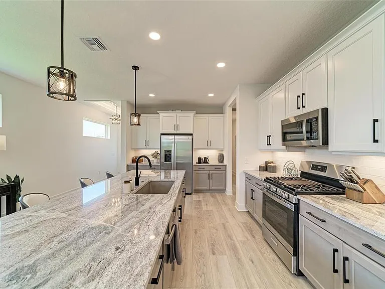 1047 Waterline Ct — Photo 11