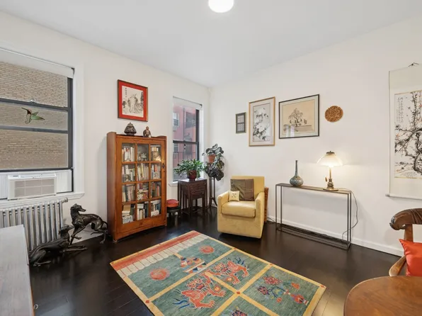 4 West 105th Street 3F image 2 of 10