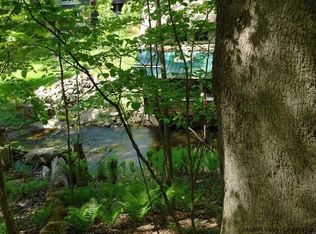 5 Calamar Ln, Woodstock, NY 12498