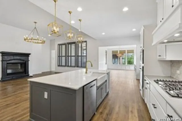 4 bed, 3.0 bath, 2948 sqft, $3,495 — Photo 3