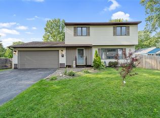 372 Chestnut St, North Syracuse, NY 13212