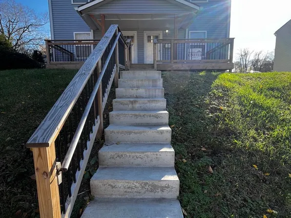 3205 E 20th St, Kansas City, MO 64127