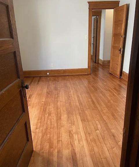 2926 N Frederick Ave #LOWER — Photo 7