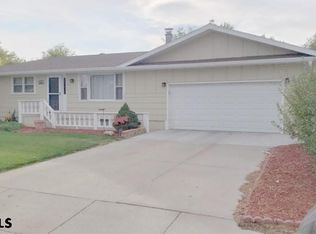 575 19th St, Gering, NE 69341