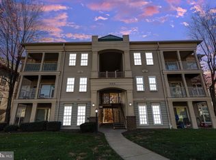 1060 Gardenview Loop APT 403, Woodbridge, VA 22191