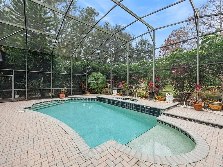 8742 Southern Breeze Dr — Photo 2