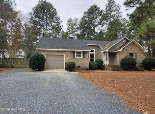 4 Taylor Pl, West End, NC 28374