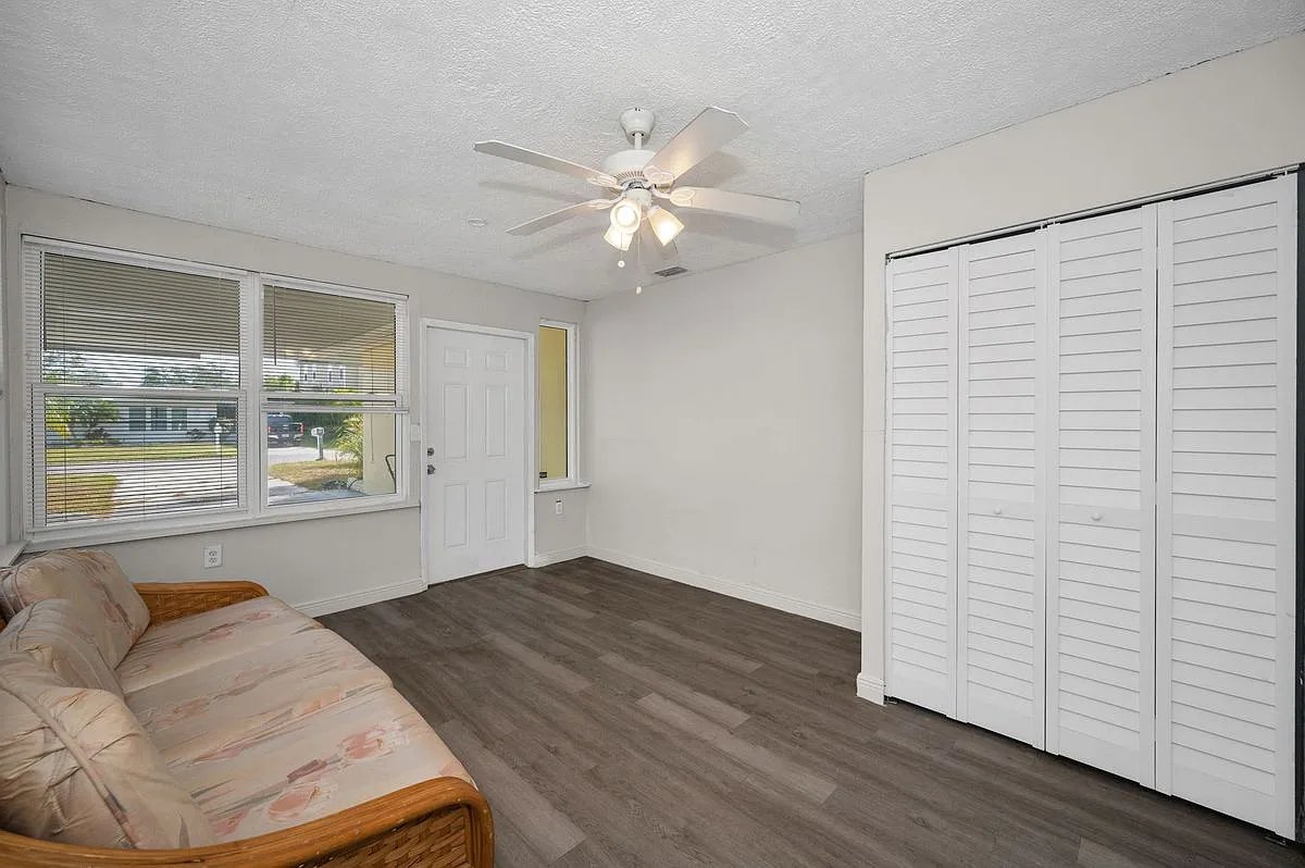 3 bed, 2.0 bath, 1216 sqft, $2,250 — Photo 4
