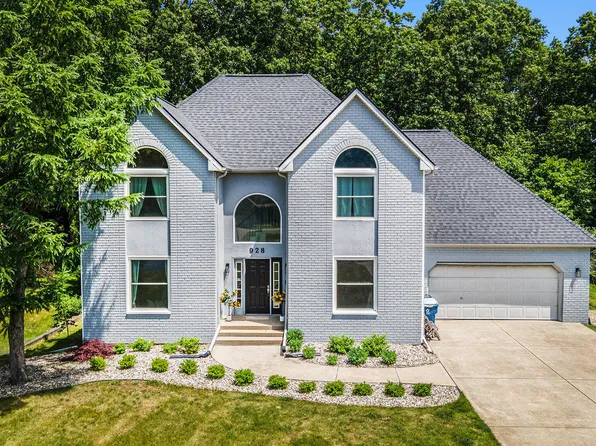 928 Wickford Dr, Kalamazoo, MI 49009