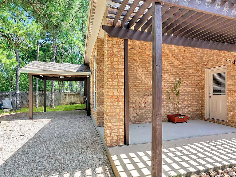 22 N Queenscliff Cir — Photo 10