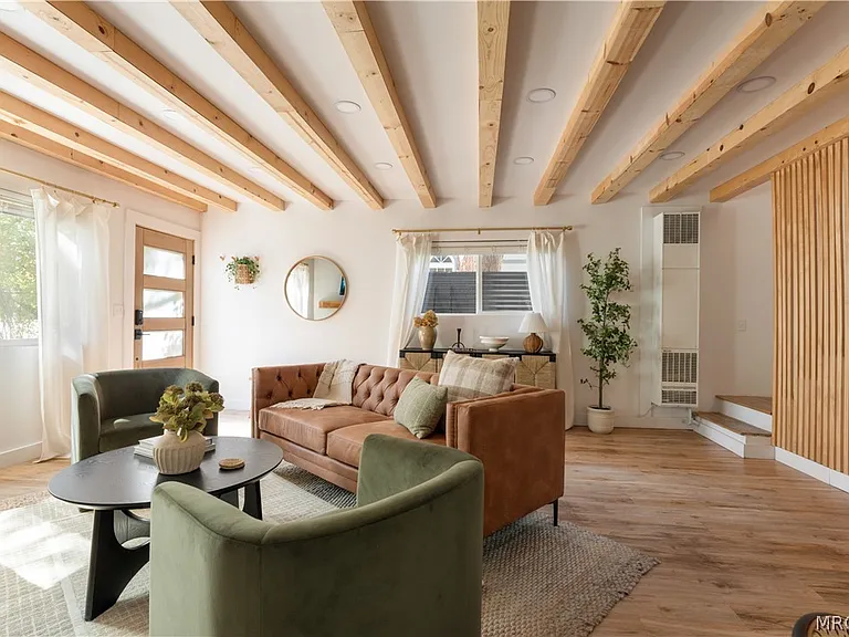 325 E Barker Blvd — Photo 25