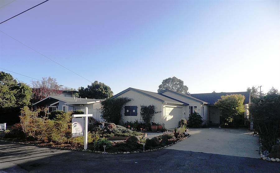 1st image of 618 Cliff Dr