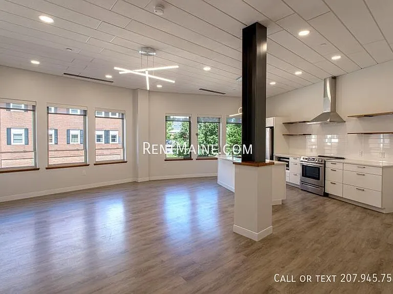 99 Franklin St #403 — Photo 3