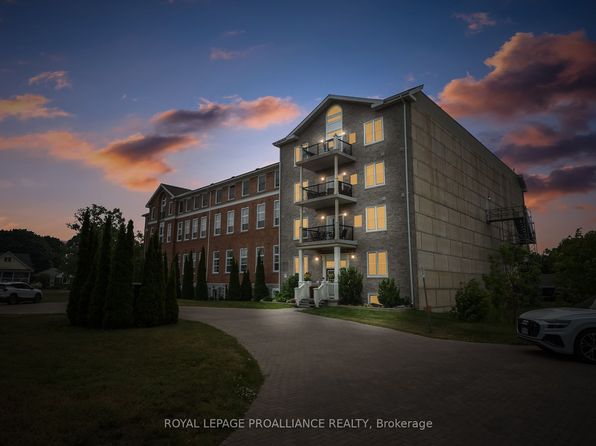 323 George St #403, Cobourg, ON K9A 3L9