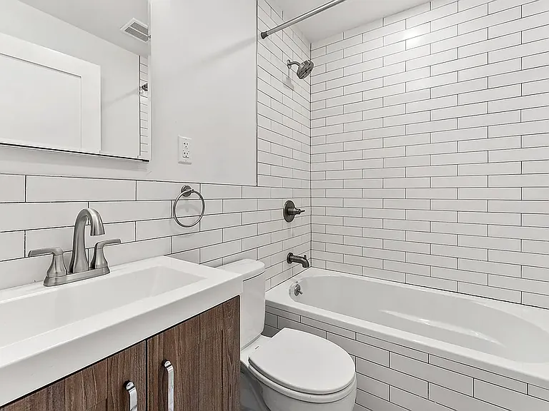11 Stagg St #2-L — Photo 6