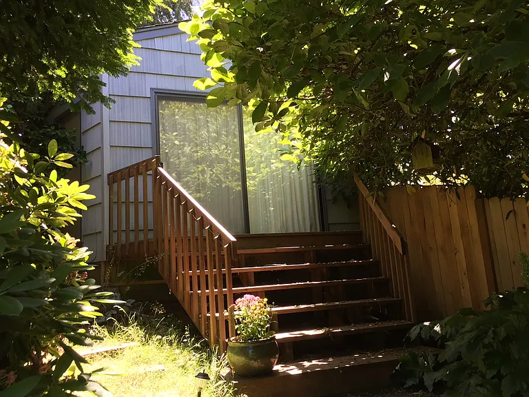 Loma Linda Ln — Photo 7