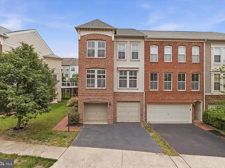 42476 Regal Wood Dr — Photo 4