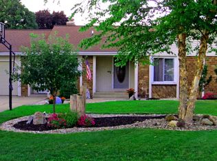 1925 Mellowwood E, Jenison, MI 49428