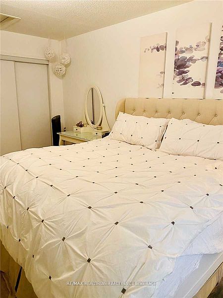 Oakville Townhouse for rent - 2 Bedrooms — photo 7