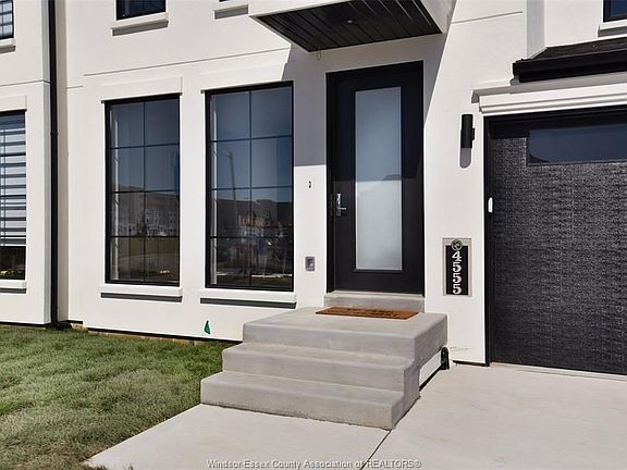 2nd image of 4555 Valerio Cres
