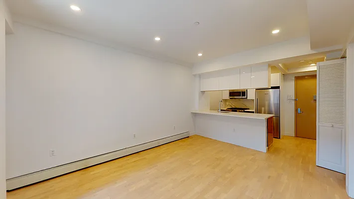 Rented by Bond New York | media 28