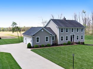 9596 Woodridge Cir, Fredericktown, OH 43019
