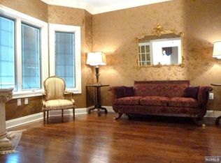 238 Cambridge Oaks, Park Ridge, NJ 07656