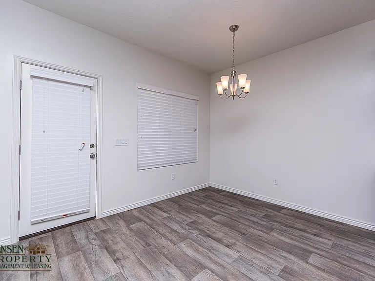 3252 E Tanoak Dr — Photo 8