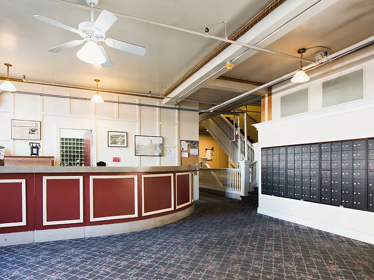 The Blackstone Apartments — Photo 3