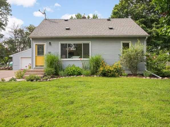 37 Pine Dr, Circle Pines, MN 55014