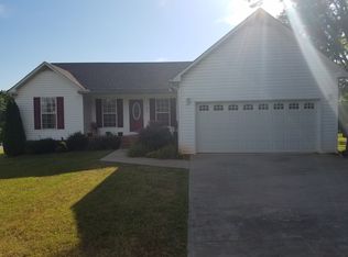 890 Bill Smith Rd, Cookeville, TN 38501