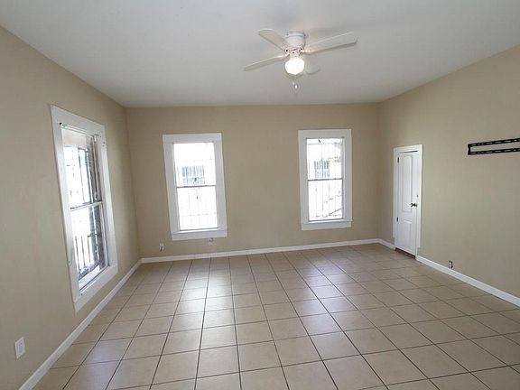 4th image of 1000 E Hattie St
