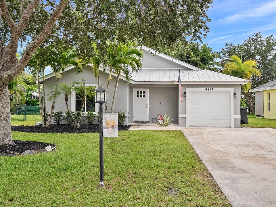 1st image of 8897 SW Fishermans Wharf Drive