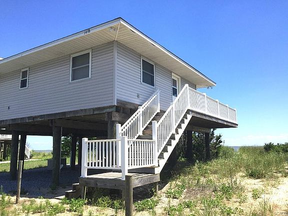 2nd image of 1418 S Bay Shore Dr