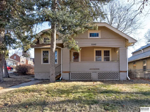 2049 N 50th St, Omaha, NE 68104