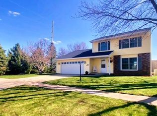 1801 Kenny Ave, Champaign, IL 61822