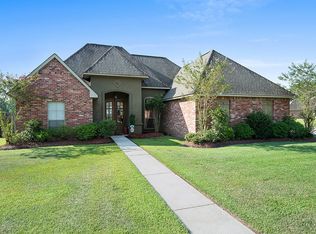 9944 Chanel Dr, Denham Springs, LA 70706