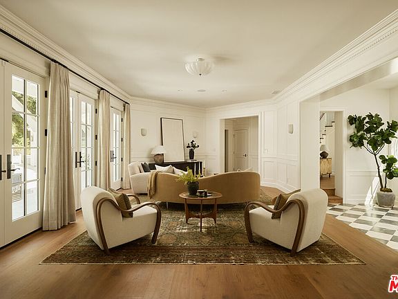 5th image of 31 Oakmont Dr