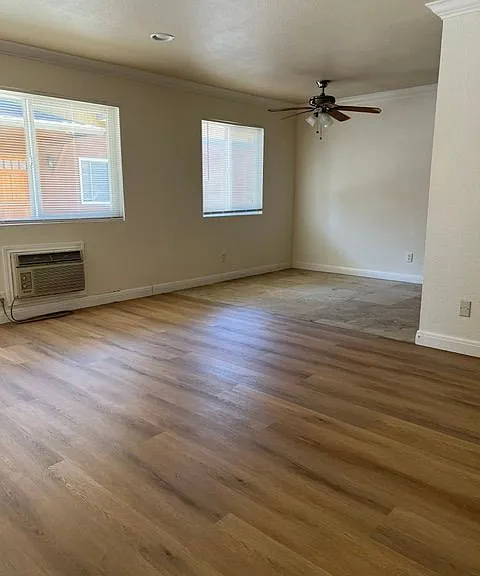 390 N 1st St N #9 — Photo 8