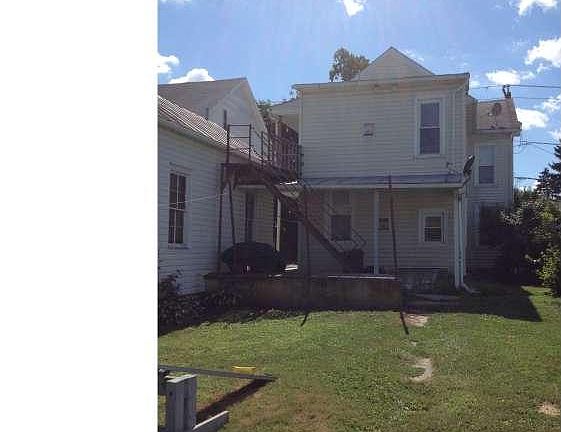 5th image of 213 N Franklin St