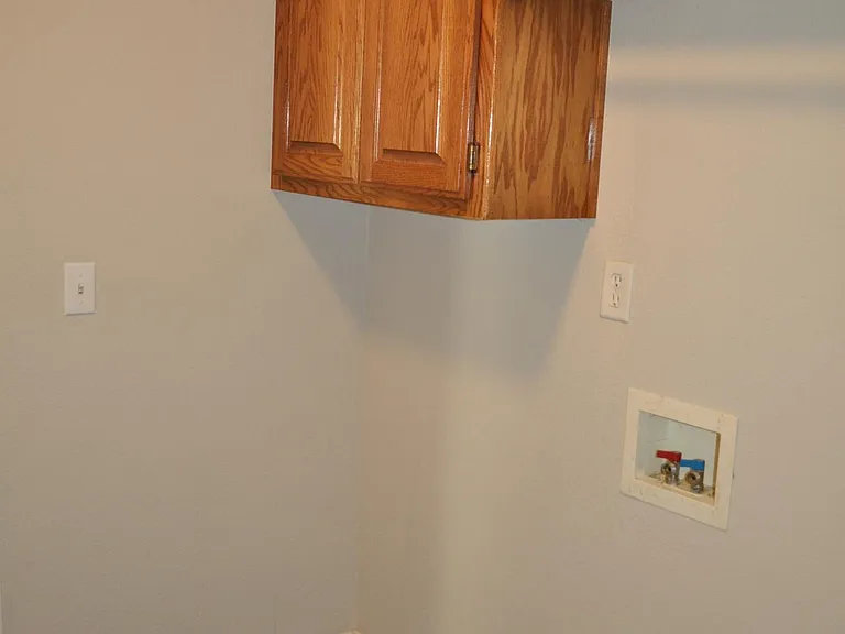 1301 W Quincy St — Photo 19