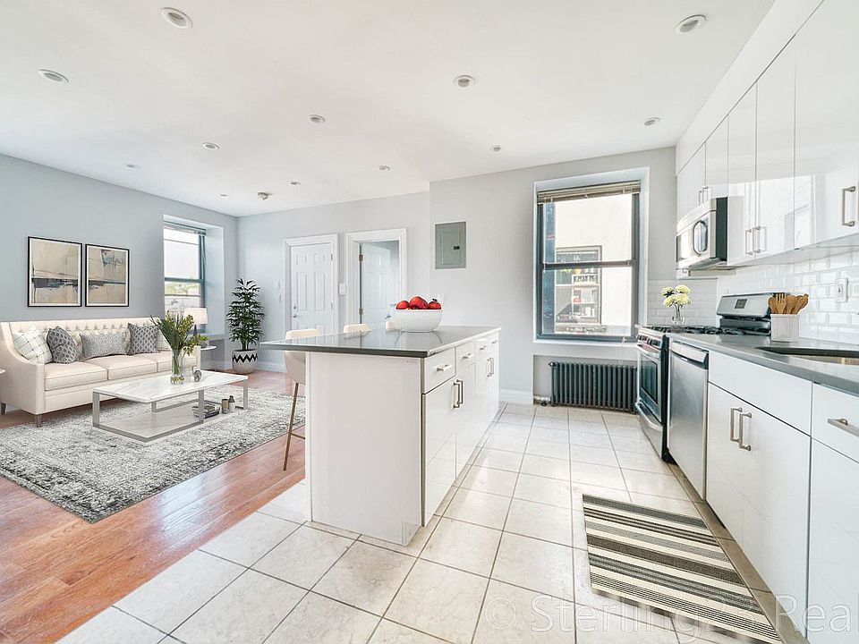 1st image of 2401 31st St APT 3A